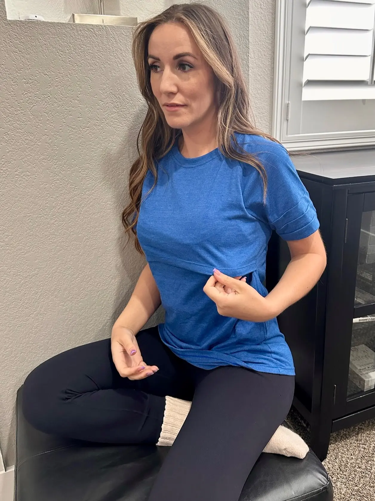Cozy Flip Breastfeeding Tee for Postpartum Moms - Jersey Cotton Blend Tee for Errands & Family Events - Soft & Discreet for Milk Time & Momie Time - Multiple Colors