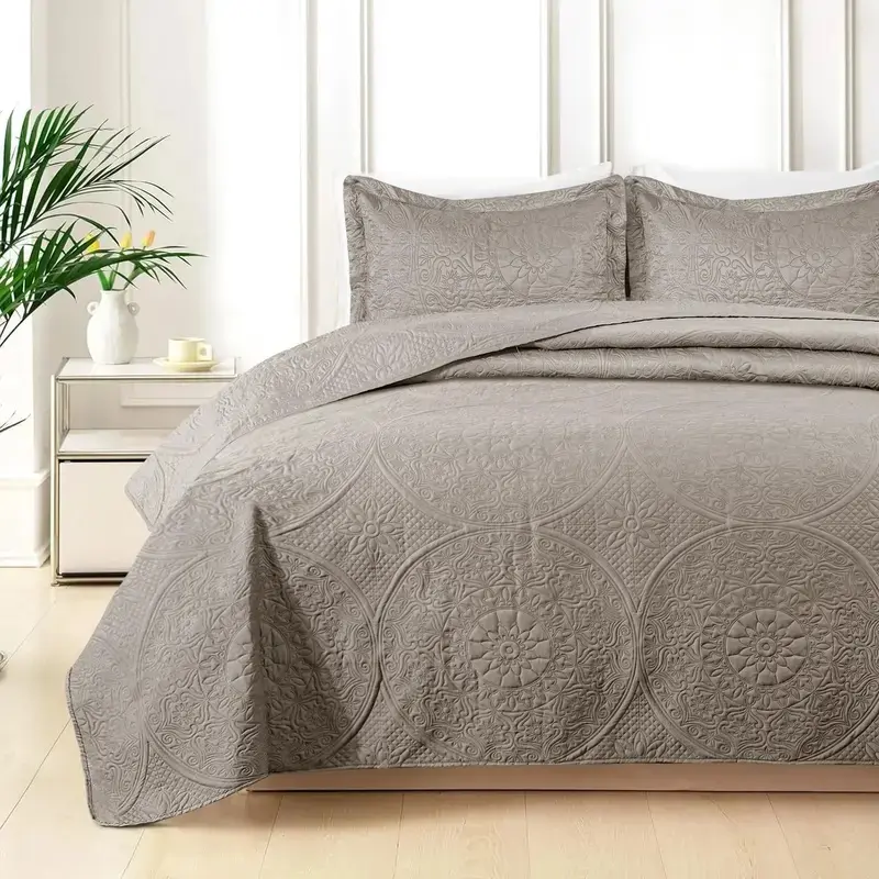 Lightweight Quilted Bedspreads Twin/Queen/King - 3 Piece Set with 2 Pillow Shams - Soft Bedding for All Seasons - Premium Quality - Ultra-soft & Durable - Perfect for Gifting