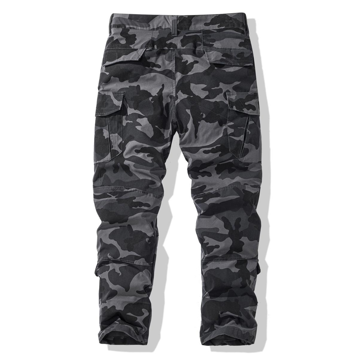 Heavyweight camouflage work pants that are durable and highly functional, featuring a camouflage pattern for work environments and spring use.