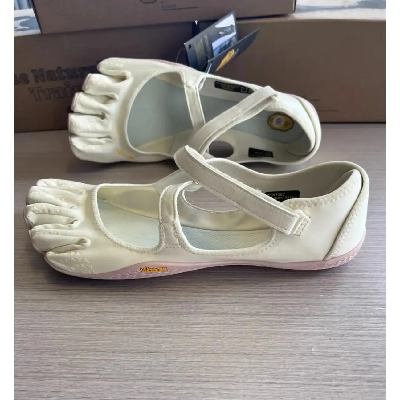 Vibram FiveFingers V-Soul – Women’s Barefoot Training Sneakers Casual Athletic Footwear wrestling shoes lightweight breathable casual shoe