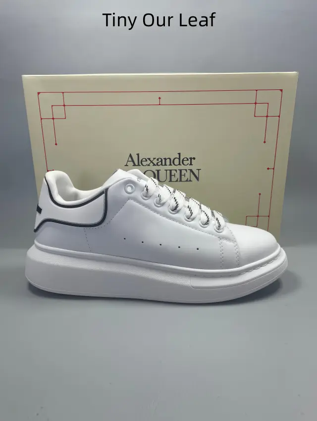 White Thick-Platform Sport Sneakers, Height-Adding Footwear for Casual Daily Outfits (Sports Collectible Shoes)