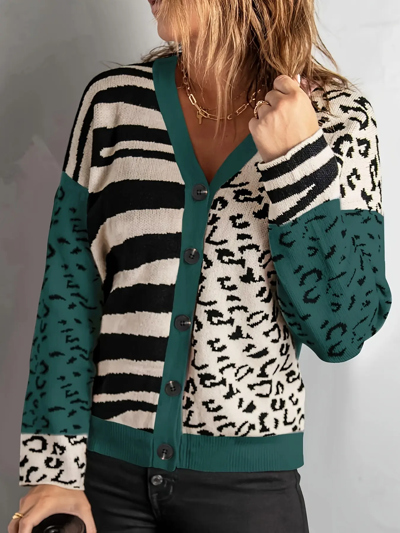 Women's Trendy Casual Patchwork Knitting Sweater with Mixed Animal Graphic & Teal Green Trim Warm Lightweight Knitwear for Vacation & Streetwear Chic Long Sleeve Outerwear