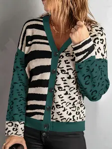 Women's Trendy Patchwork Sweater with Mixed Animal Graphic & Teal Green Trim Warm Lightweight Knitting Knitwear for Vacation & Streetwear Chic Casual Long Sleeve Outerwear Womenswear