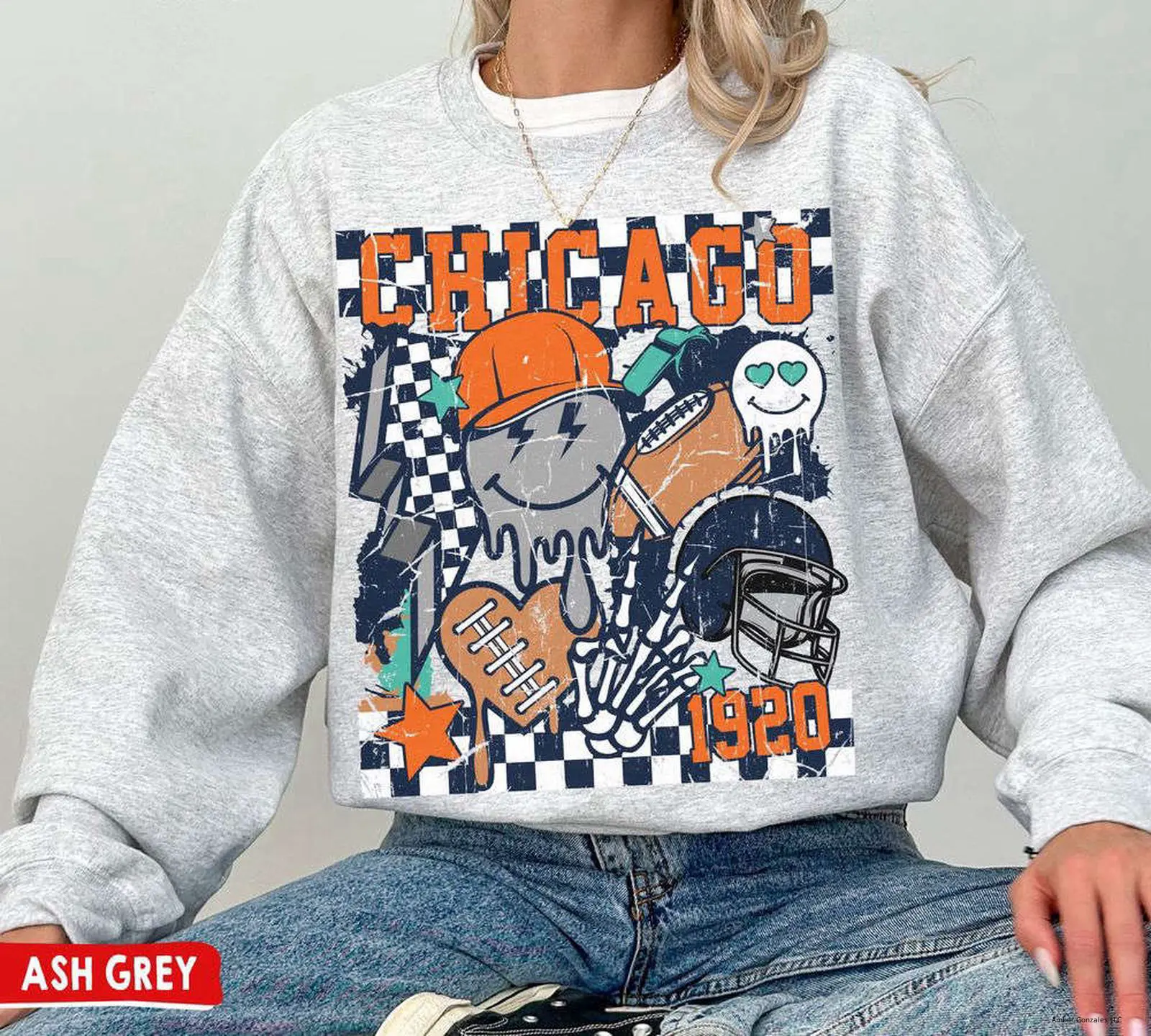 Chicago Football Crewneck Sweatshirt / T-Shirt, Bears T-Shirt, Retro Groovy Chicago T-Shirt, Chicago Fans Gift, Bears Sweatshirt