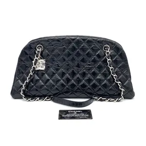 Pre-owned CHANEL Glazed Calfskin Shoulder Bag Just Mademoiselle Bag Quilted Medium #2808