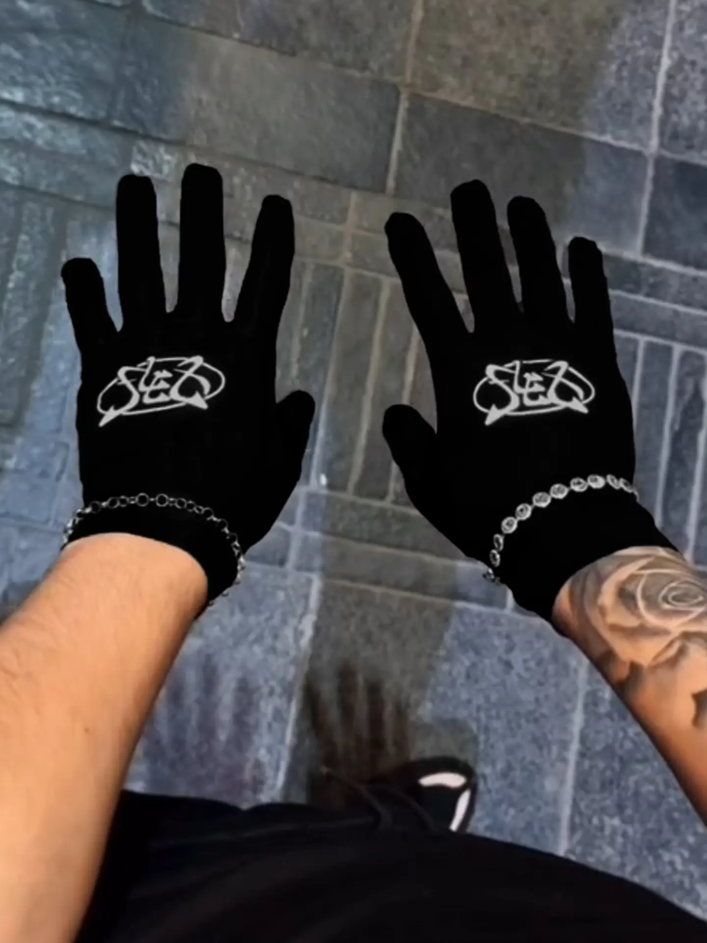Vintage Gothic Style Thin Lightweight Non Slip Gloves for All Seasons, Anti-Slip Grip Design for Tight Fit, Must-Have Practical Fashion Accessory