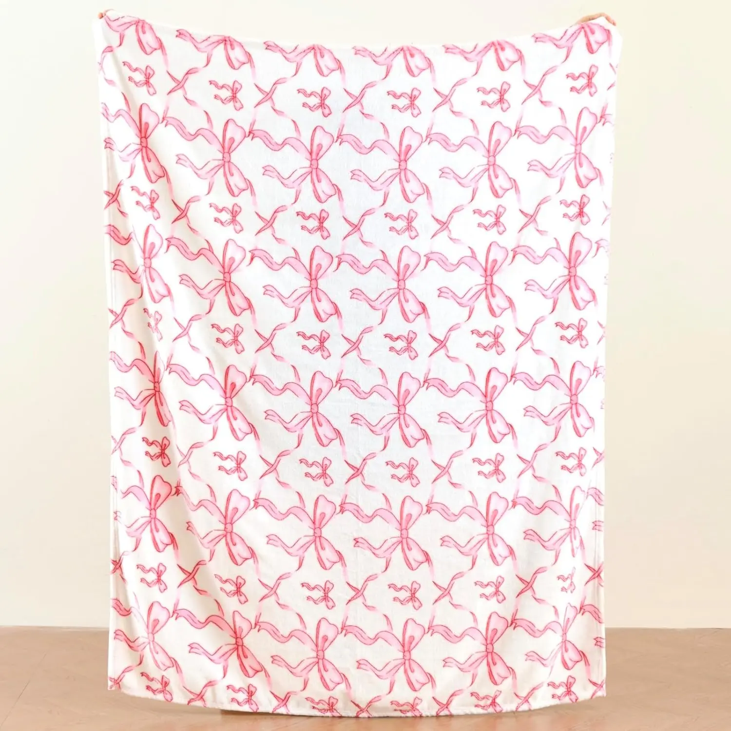 Pink bow cushion blanket - A flannel blanket suitable for girls and women, suitable for bedrooms, sofas, chairs, college-style bedrooms or as a gift item of Cockett's fashionable decorative blanket, a cute pink bow decorated blanket