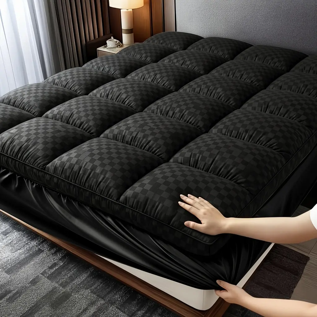 Single Deep Pocket Fitted Mattress Cover, Non-slip Design, Machine Washable, Comfortable And Breathable, Spill-proof And Stain-resistant. Suitable for Bedrooms, Student Dormitories, And Ideal for People Of All Ages.