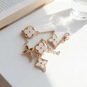 mother-of-pearl clover rose gold bracelet