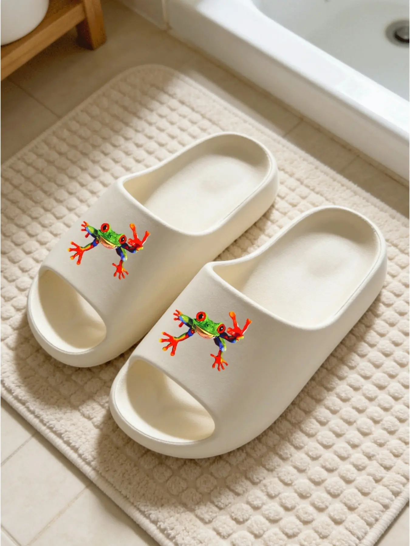 Women's Colorful Tree Frog Print Slippers, Soft Eva Sole, Non-Slip, Casual Indoor Footwear, Perfect for Bathroom, Home, Dormitory