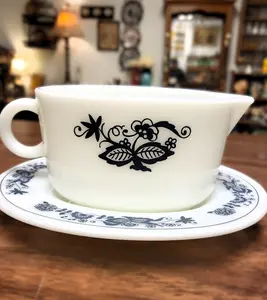 Vintage Pyrex gravy boat and underplate "Old Town Blue" pattern