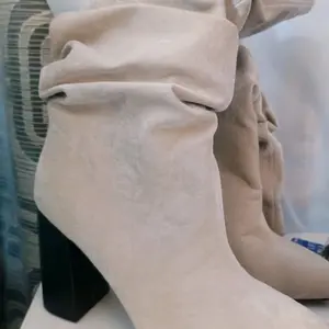 ladies boots