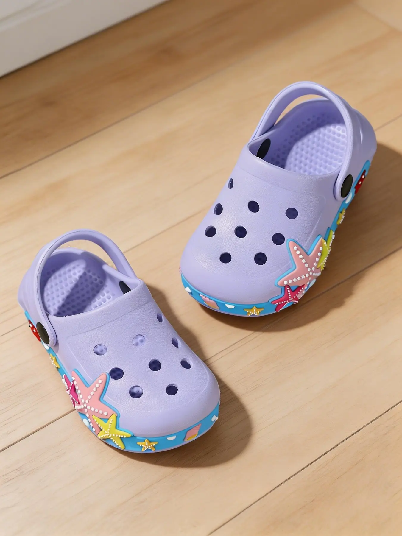Kids Hole Shoes, Summer Beach & Indoor Outdoor Wear, Lightweight Comfortable, Fashion Versatile, Suitable for Boys Girls, Soft Footwear
