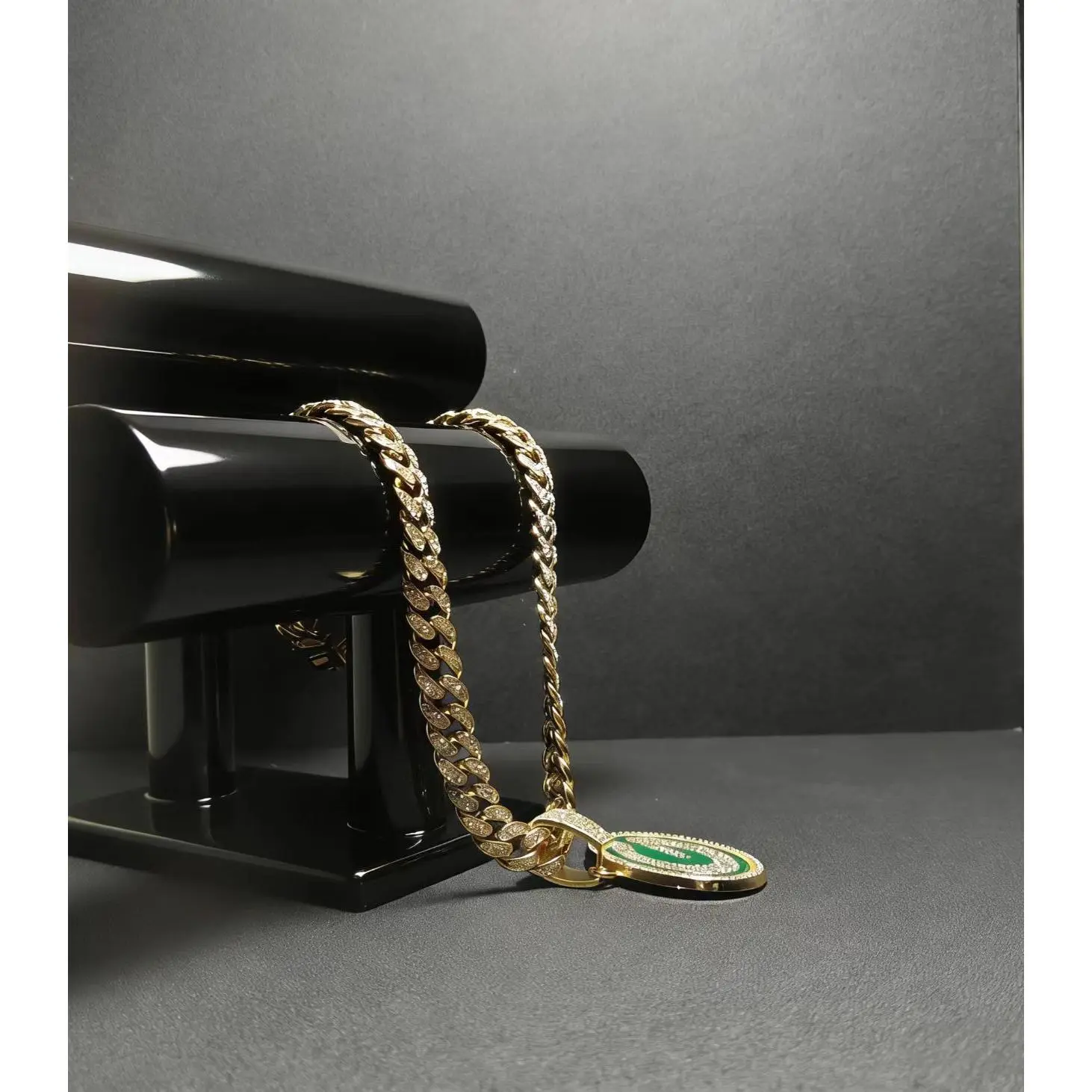Full Diamond Alloy Rugby Pendant Hip Hop Cuban Chain Necklace for Style