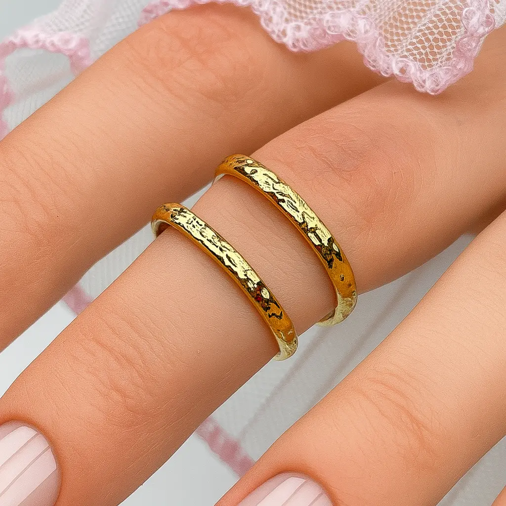 Gold Splint Ring - Adjustable Finger Support Ring for Injury Recovery or Stylish Everyday Wear
