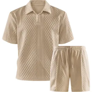 Men’s two-piece summer set: solid-color casual short-sleeve polo shirt with a lightweight pocket and drawstring elastic-waist shorts. Suitable for summer vacations, beach outings, golf, and other activities; breathable, cool, and soft.