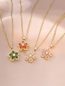 The five petal flower rotating pendant necklace is suitable for daily wear, vacation and dating occasions, and is also a surprising and exquisite small gift, Jewelry Accessories