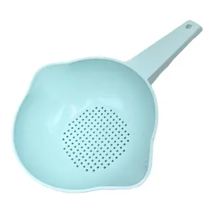 Tupperware Classic 1 qt Colander for Straining Pasta Washing Veggies Fruit with Wide Drain Holes & Ergonomic Handles Kitchen Strainer Basket