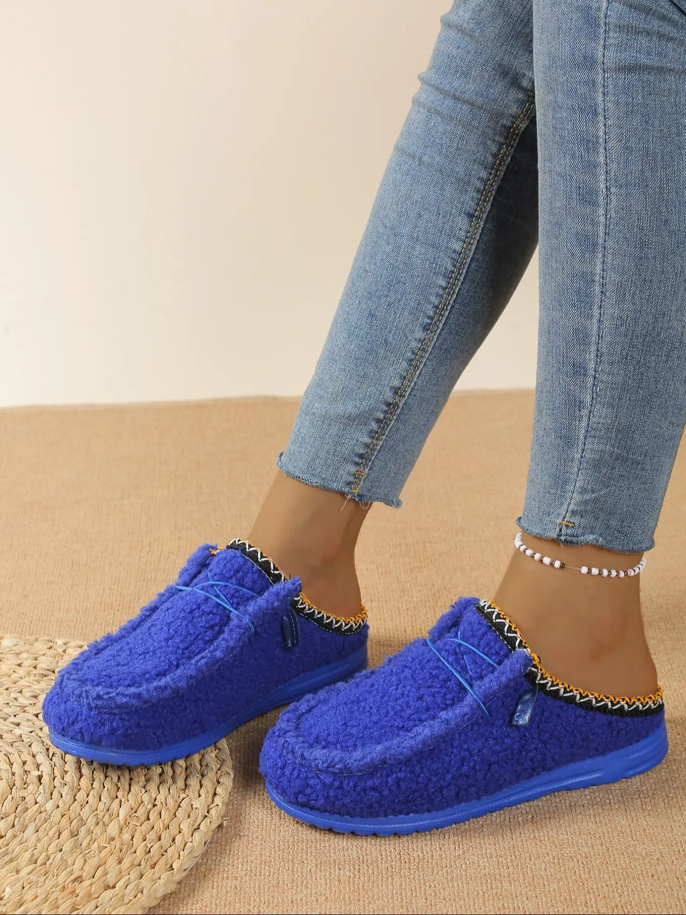 Autumn Winter New Women's Comfortable Fashion, Fleece Lined Warm Flat Round Toe, Soft Sole Non-Slip Design for Daily Wear Home Slippers Indoor Slippers House Slippers