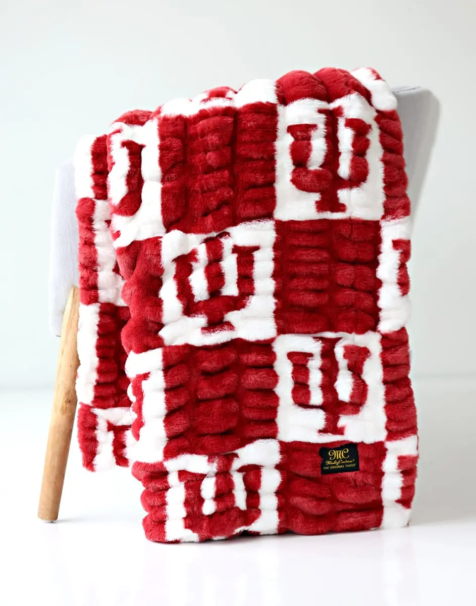 Indiana University Hoosiers Blanket - Hugs