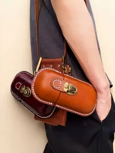 Men's And Women's Genuine Leather Portable Waist-Hanging Case, Hand-Stitched Vintage Cowhide Glasses Holder Suitable for Fashion Glasses, Earphones, Storage, Compression-Resistant Travel with Belt Loop for, Gym, Daily Use, Portable Sunglasses Organizer