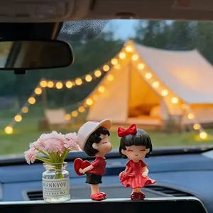 3pcs Cute Couple Car Dashboard Decorations, Lovely Couple Kiss Cartoon Figurines Car Ornament, Resin Material Boy Girl Car Interior Decoration with Balloon for Car Dashboard Gifts fashionable figure