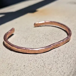 Hammered Copper Bracelet - Pulsera de cobre Martillada
