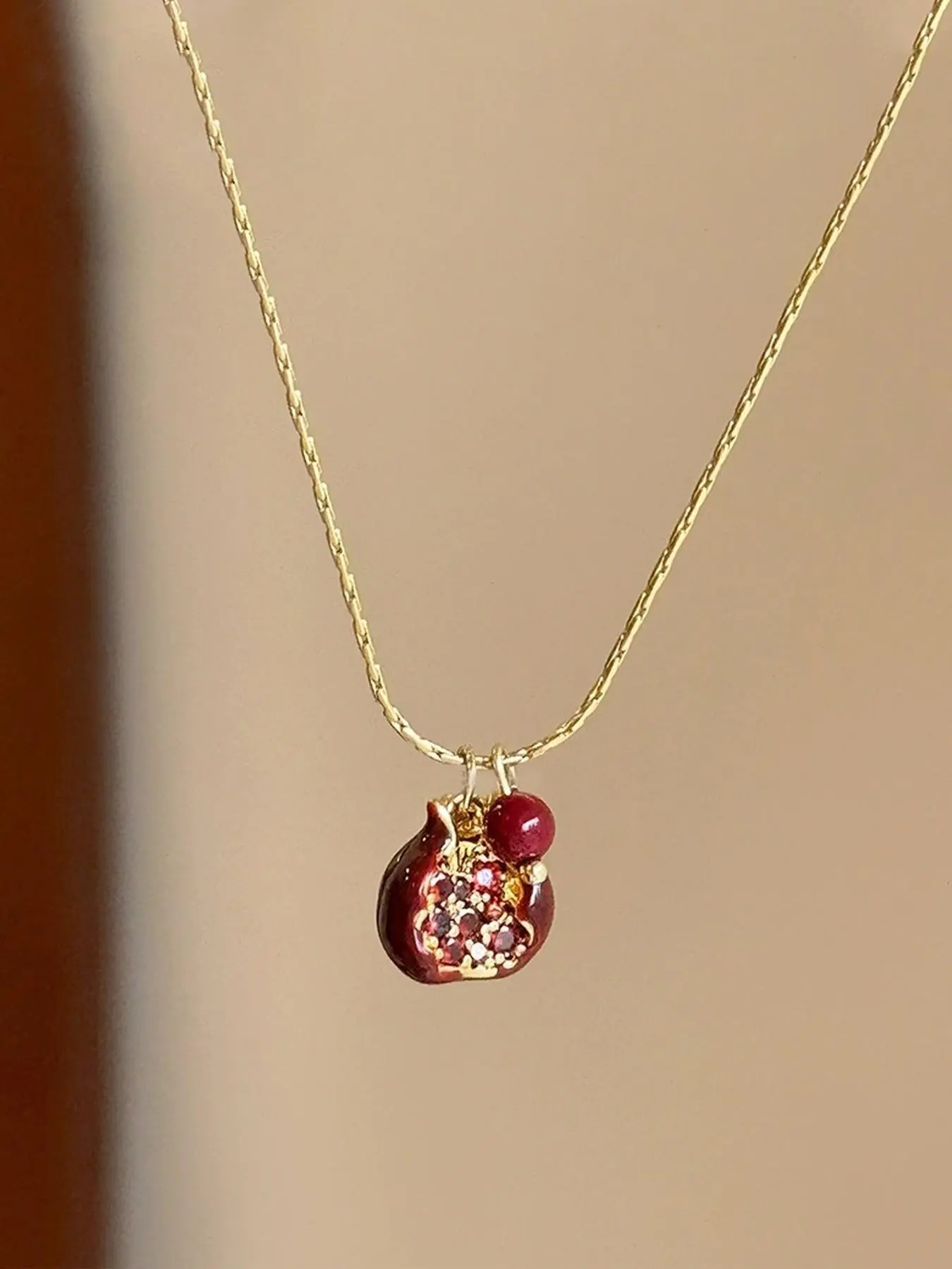 Vintage Cubic Zirconia Garnet Pendant Necklace, Cute Design for Women, Casual Party Jewelry, Decorative Necklace, Unique Personal Style Necklace, Cubic Zirconia Necklaces, Cubic Zirconia Pendants, Pendant With Necklace, Cz Pendant
