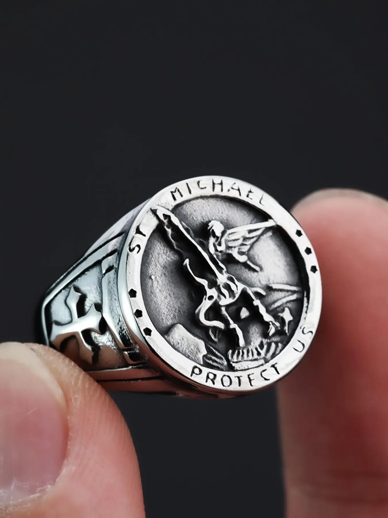 St. Michael The Archangel Protector Ring, Stainless Steel Ring for Men & Women, Fashion Jewelry for Party, Daily Clothing Decor, Trendy Exquisite Jewelry for Gift, Finger Rings