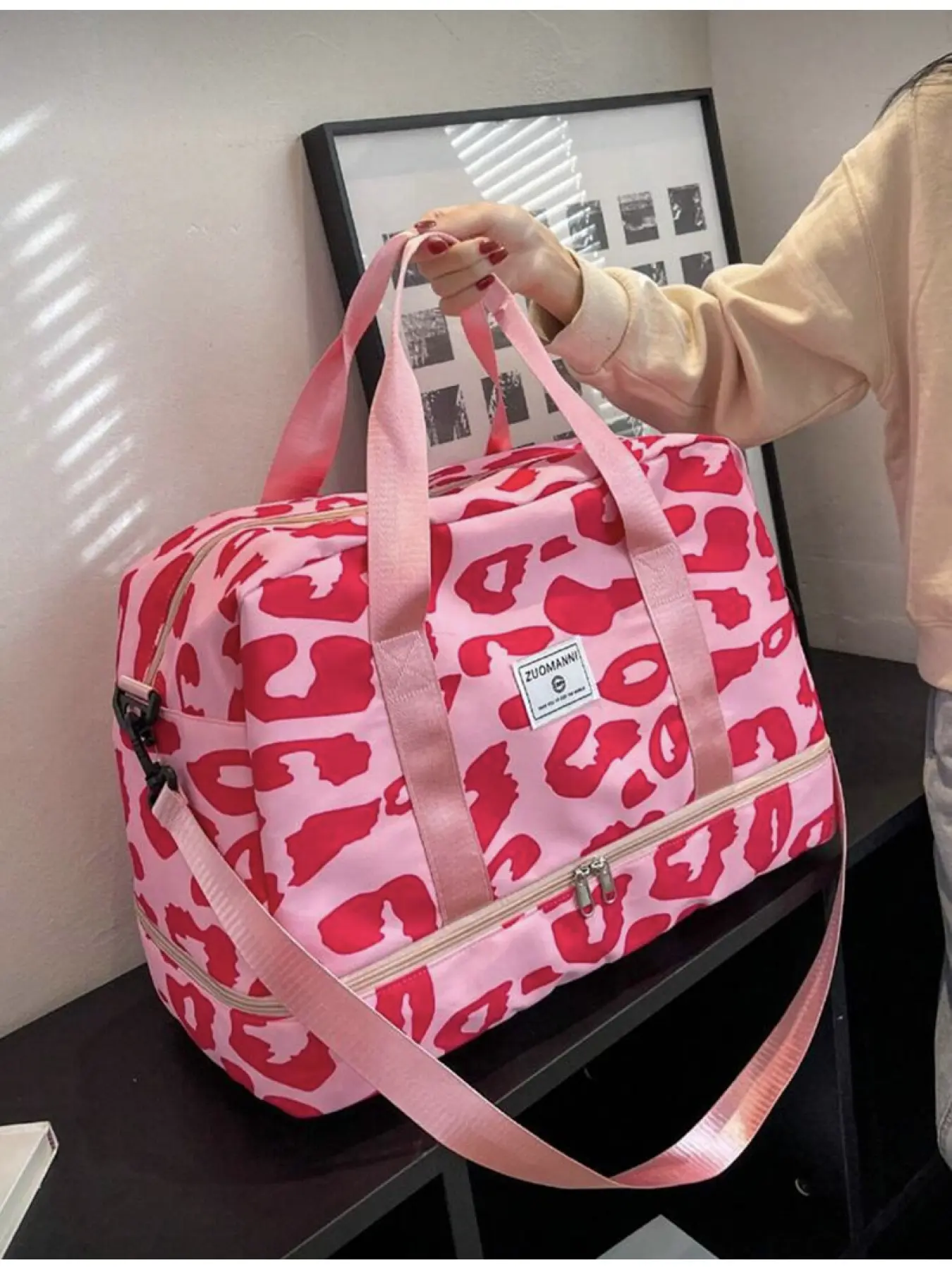 New Simple Travel Duffle Bag Fashion Versatile Casual Sports Gym Bag Short Trip Lightweight Foldable with Independent Shoe Compartment Suitable for Students and Travelers Waterproof Multi-functional Travel Bags