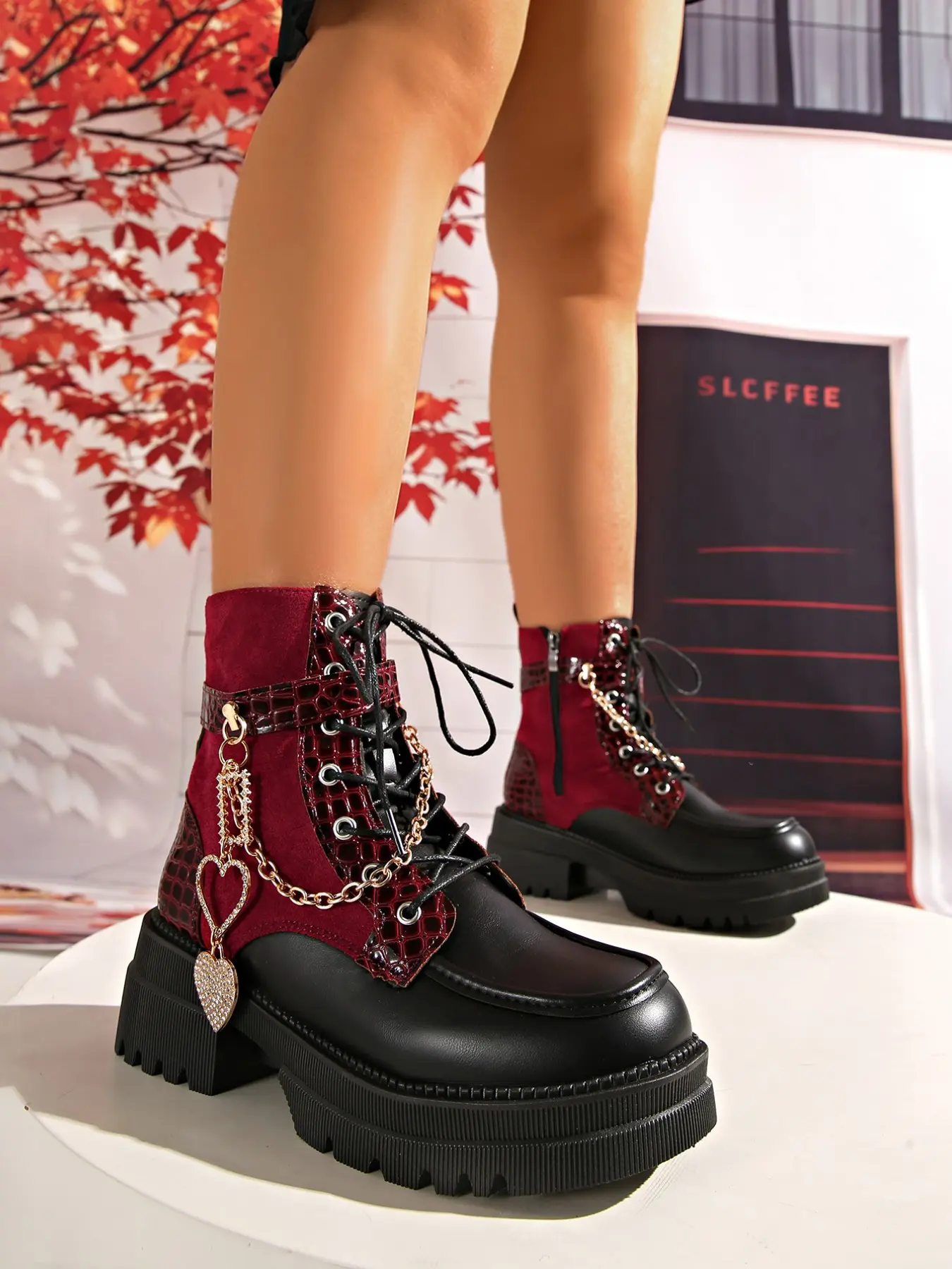 Women's Winter New Solid Color Patchwork Buckle Heart Metal Chain Side Zip Thick Sole Chunky Heel Boots, Punk Style Fashion Casual High Heeled Short Boots Footwear, Casual Goth Boots, Gothic Ankle Boots, Chunky Ankle Boots