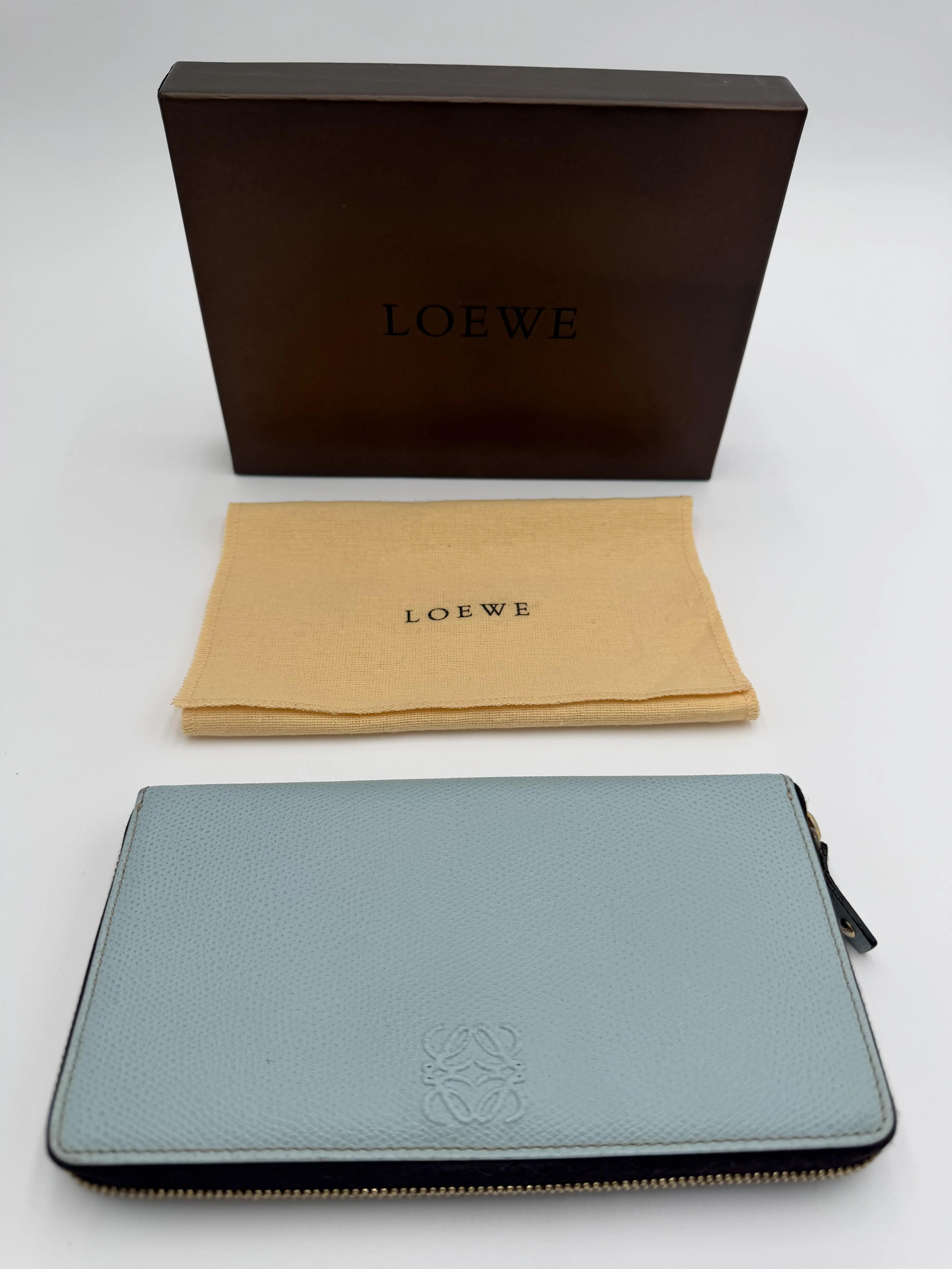 Pre-owned Loewe Leather Wallet Textured Zip Around Long Wallet
