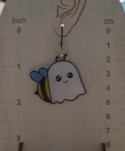 boo-bee Dangly plastic earrings
