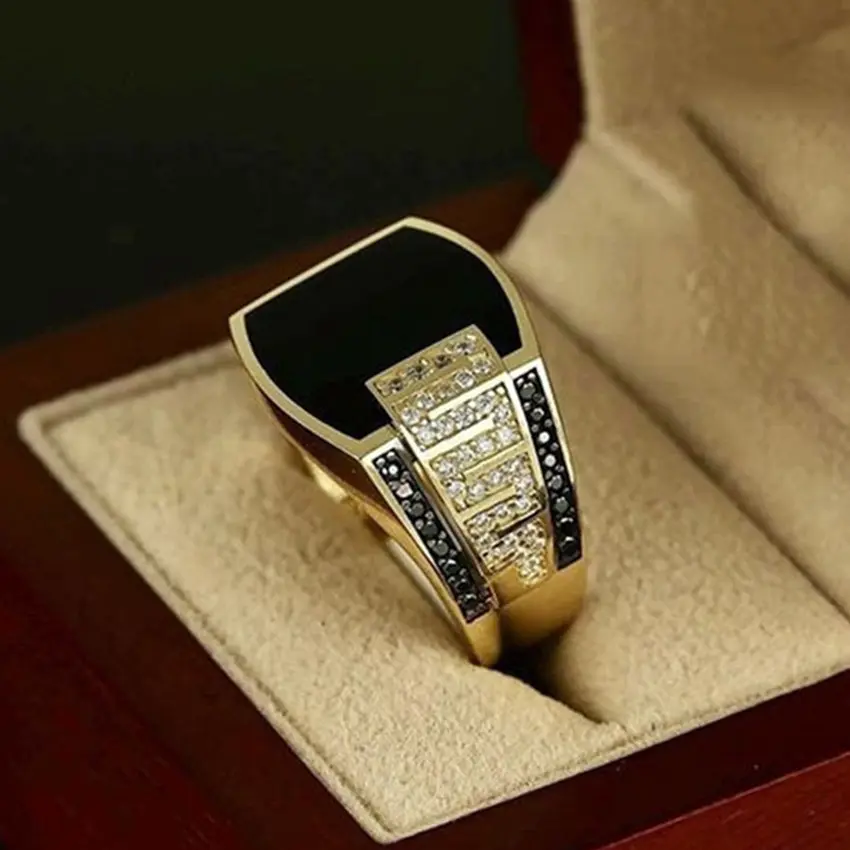 【Bold Men's Ring】Exaggerated Full Diamond Gold Ring, Classic Hip-hop Style for Daily & Party Wear
