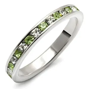 High-Polished 925 Sterling Silver Ring with Top Grade Crystal in Peridot