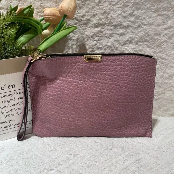 Pre-owned Burberry Mauve Pebbled Leather Zip Wristlet Pouch 22567409