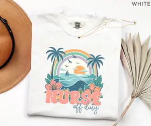 Nurse T-Shirt - Retro Beach Tropical Comfort Colors Vacation Gift For RN Nurse Off Duty Sunset Palm