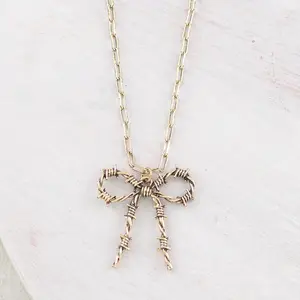 Western Barbwire Bow Necklace Gld