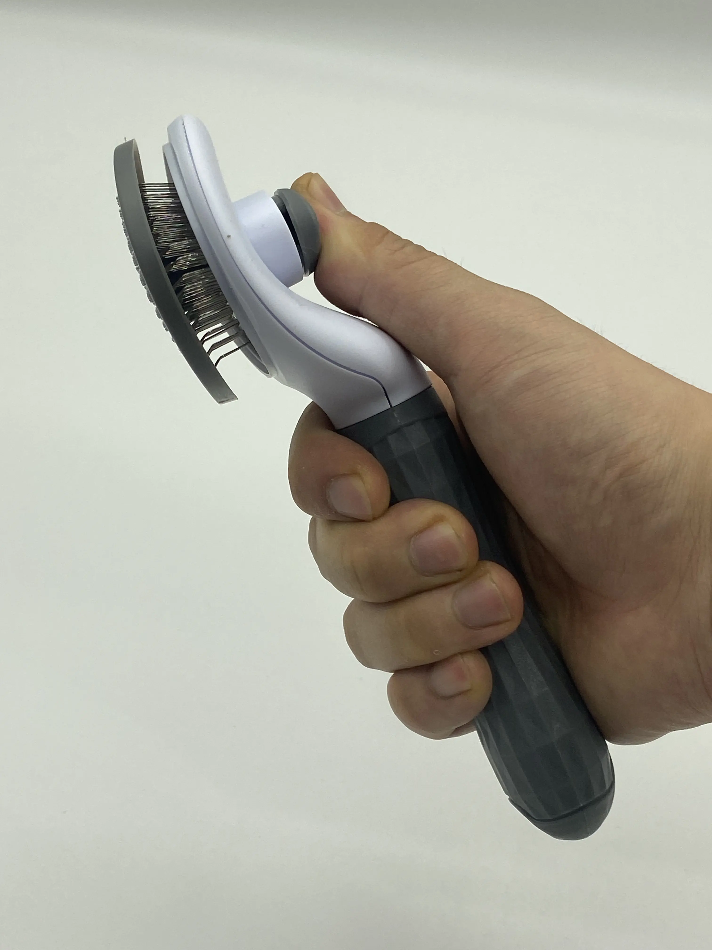 Pet Grooming Brush, Self-Cleaning Slicker Brush for Dogs Cats, Deshedding Tool for Removing Loose Hair, Mats and Tangles