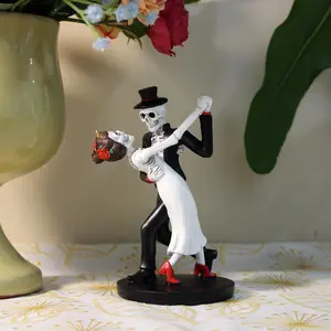 Halloween Dancing Skeleton Couple Decoration Figurine, 1 Box Creative Ghost Catching Ornament, Home Decor for Living Room Bedroom Office