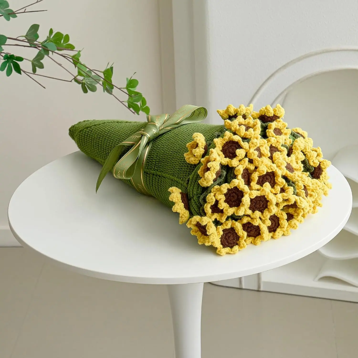 Crochet Flower Bouquet Throw Blanket, Handmade Knitted Blanket with Sunflower, Cute Romantic Gift for Her Girlfriend Mom Mother’s Day Valentine Wedding Anniversary Birthday (Without Packaging Bag)