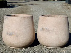 Round Cream Terracotta Pot- Smooth Finish