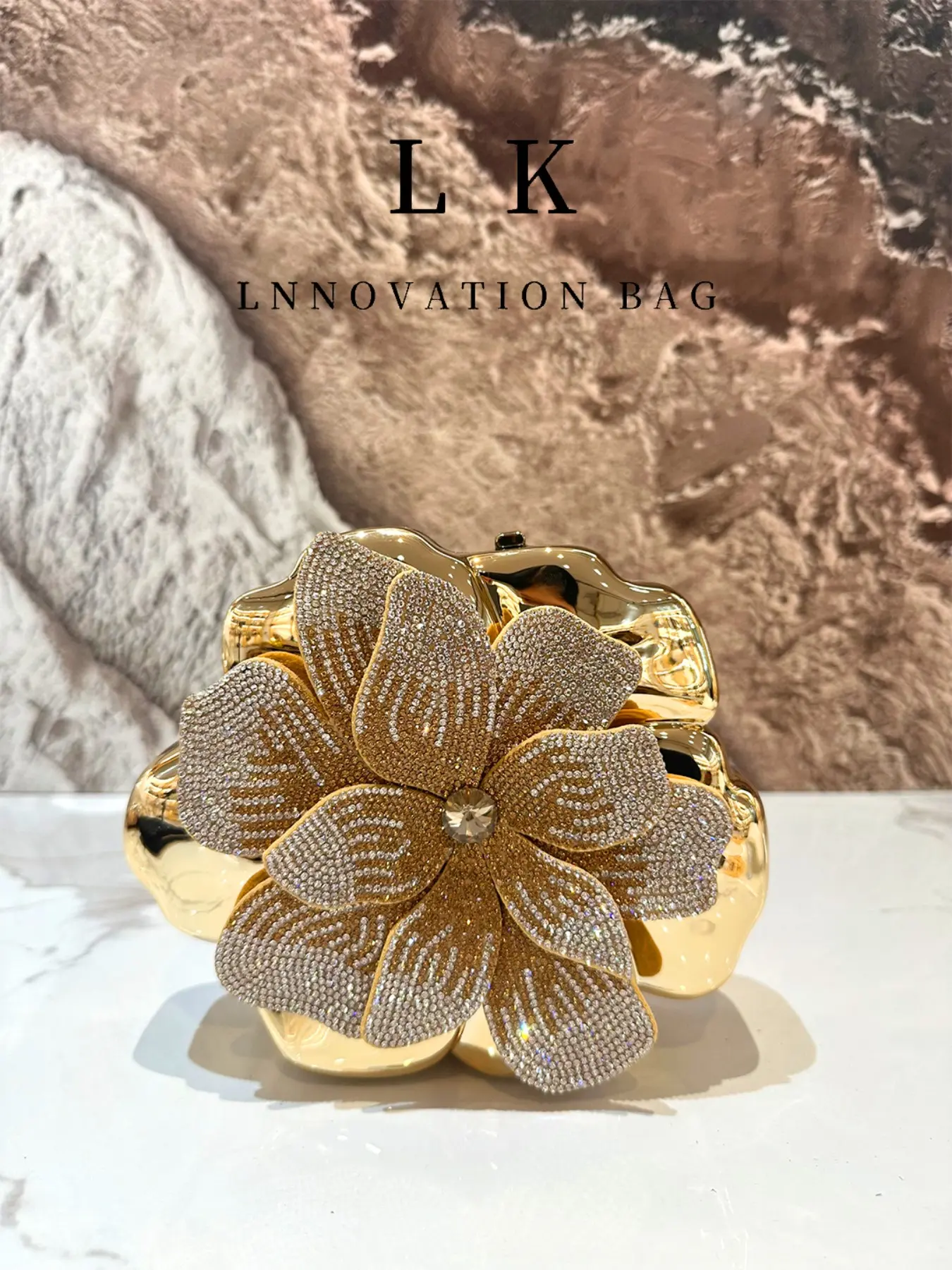 Luxurious Floral Handbag, Sparkling Rhinestone Clutch, Glittery Clutch Bag, Elegant Evening Bag, Perfect for Parties, Weddings, New Year Celebrations