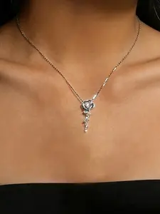 Beautiful Titanium Steel Floral Rose Pendant Necklace, Elegant Gift for Mom Wife Best Friend, Hypoallergenic, Non-Fading, All Seasons