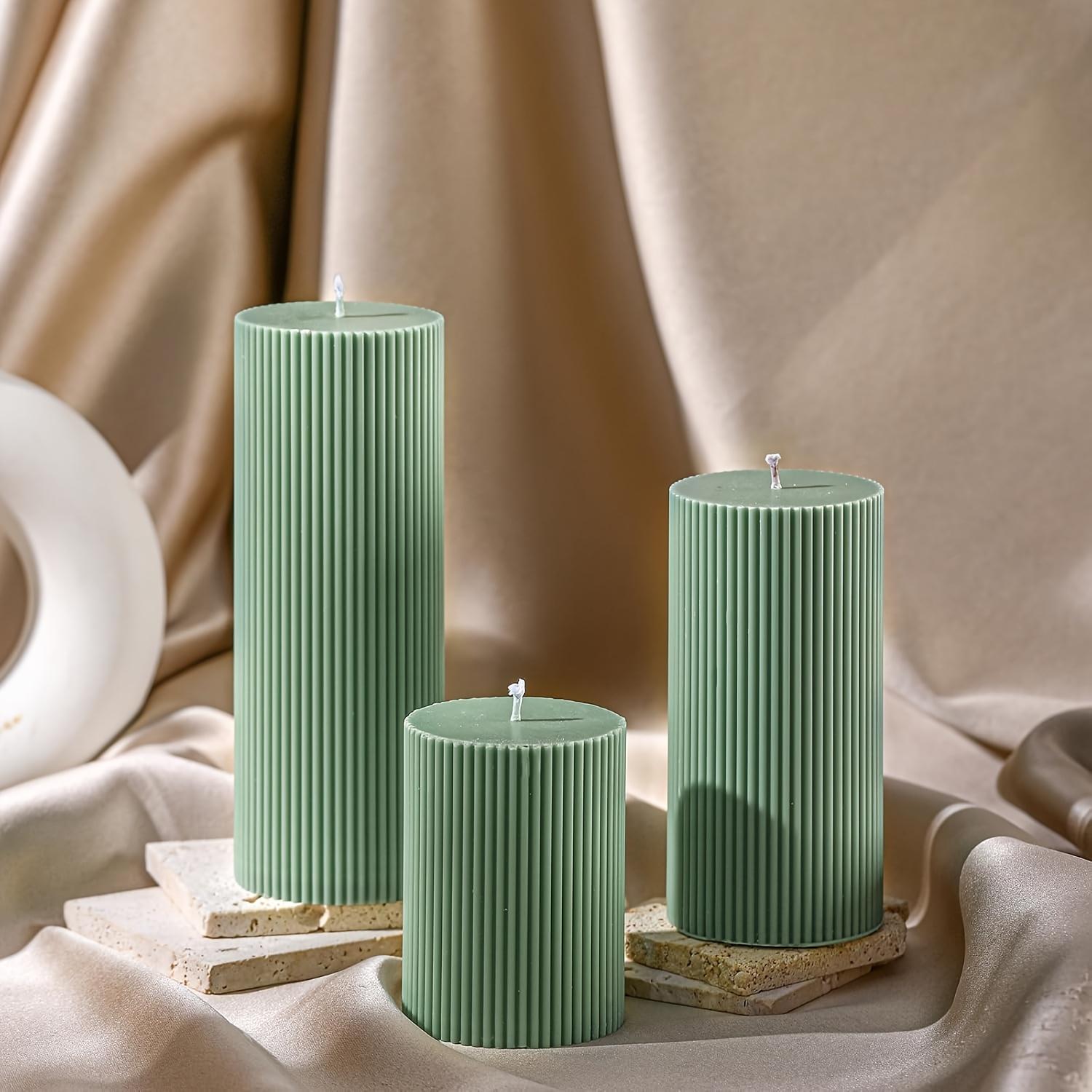 Set of 3 green ribbed pillar candles, widths 5 cm, heights 5 cm, 7.5 cm, 10 cm, large soy wax beeswax, pillar candles, aesthetic ribbed design, suitable for modern home decor in bathroom and living room, ambient lighting,wick wisdom candles