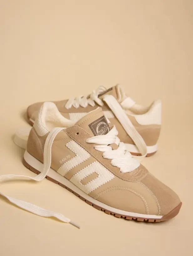Back 70 Streetwear Asian in Almond Sneakers