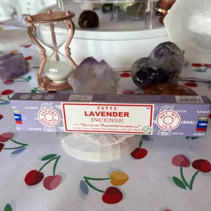 Pack of Lavender Incense Sticks – Calming Fragrance of Peace & Spiritual Healing