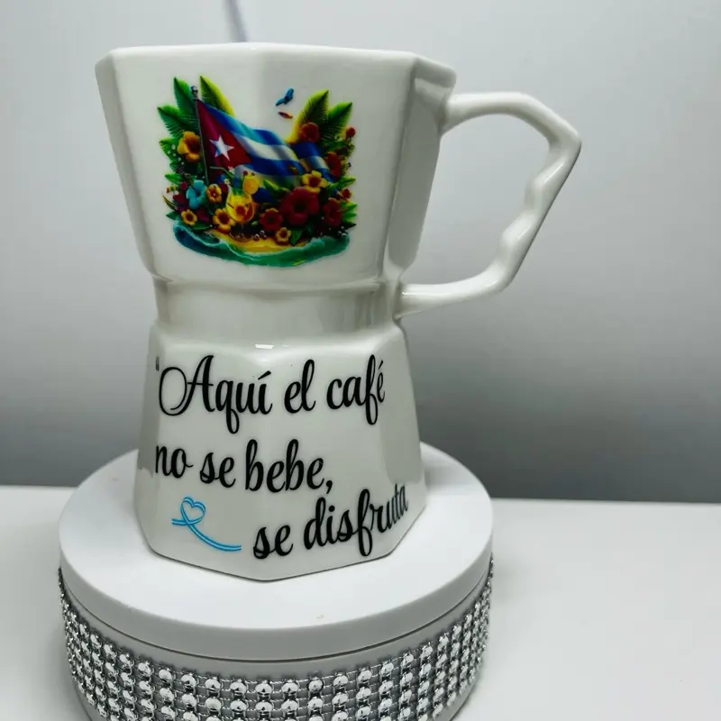 Cuban Flag Design Mug 12 oz Aquí el café no se bebe se disfruta Coffee Cup