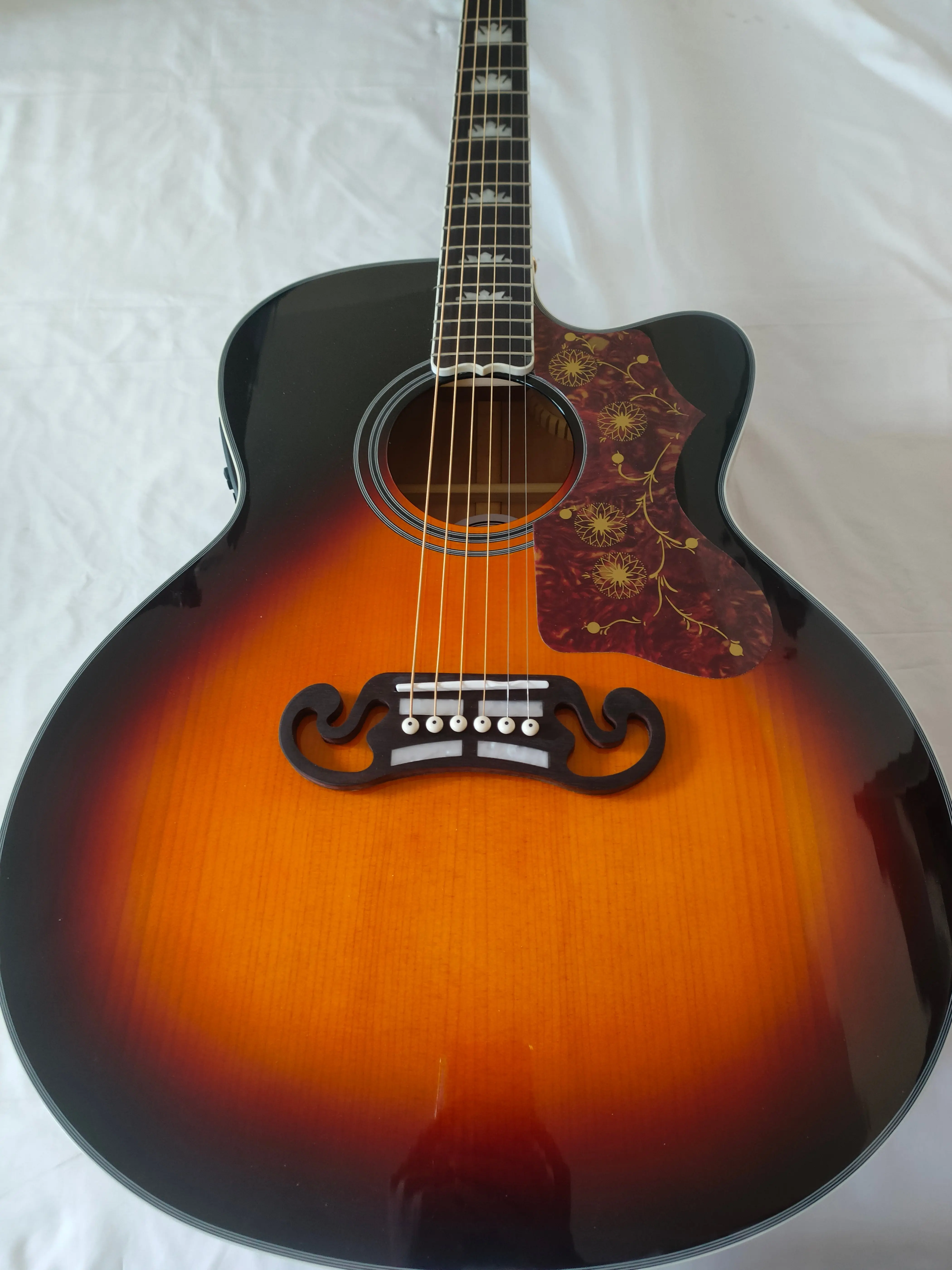 High Quality 43 Inch Acoustic Guitar SJ-200 Rosewood Fingerboard 301 Fishman