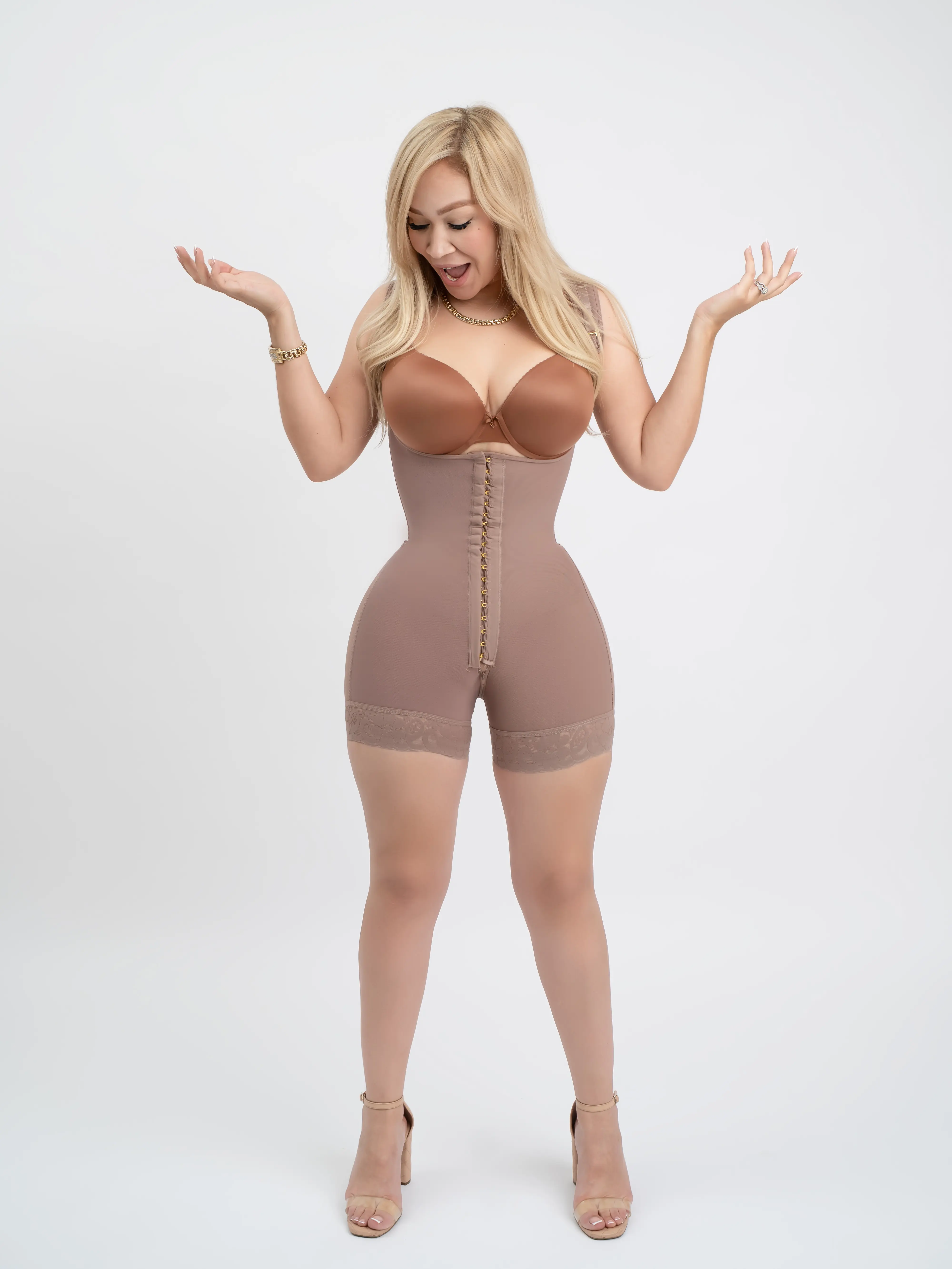 Noely Faja La Jefa